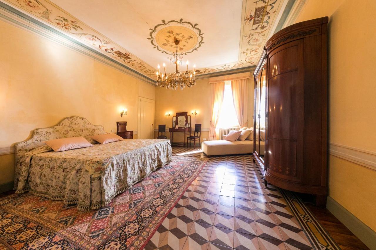 Castello Degli Angeli Otel Carobbio degli Angeli Dış mekan fotoğraf