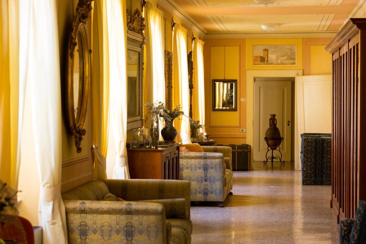 Castello Degli Angeli Otel Carobbio degli Angeli Dış mekan fotoğraf