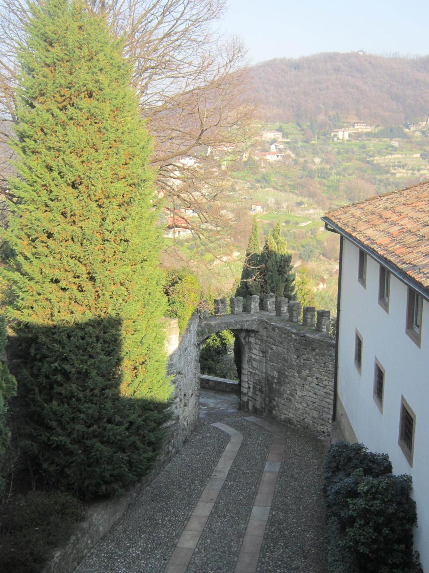 Castello Degli Angeli Otel Carobbio degli Angeli Oda fotoğraf